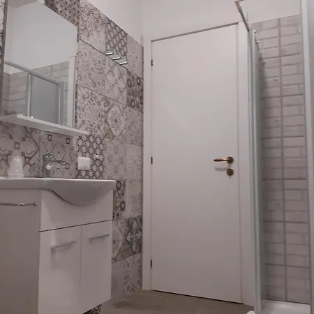 Roomy - Il Faraone 3* Fiumicino