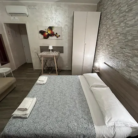 Roomy - Il Faraone Affittacamere Fiumicino